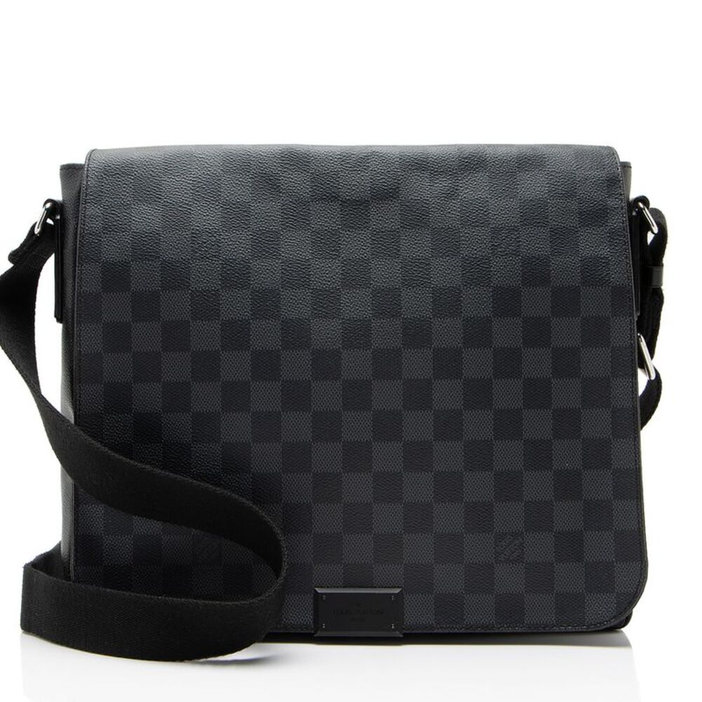 Louis Vuitton Damier Graphite District MM Messenger